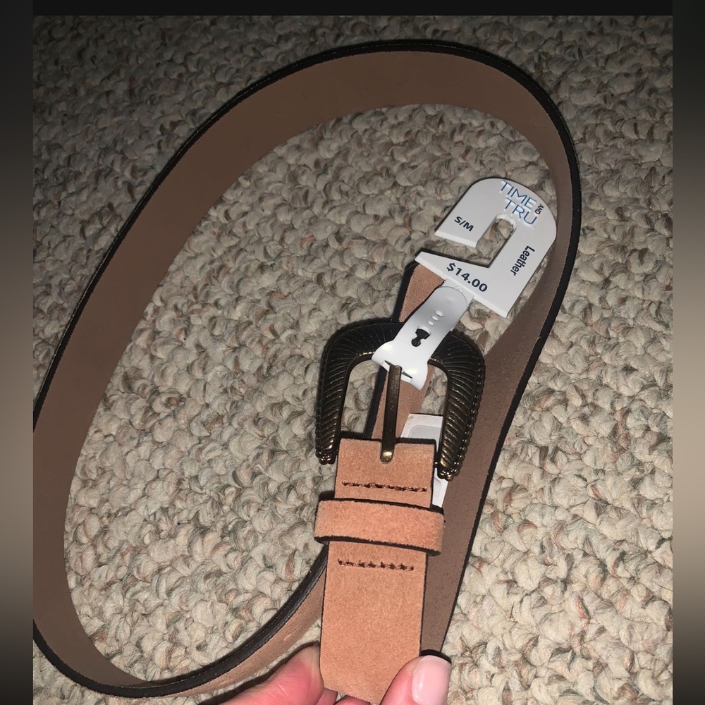 NWT WOMENS S/M SMALL MEDIUM LEATHER BELT